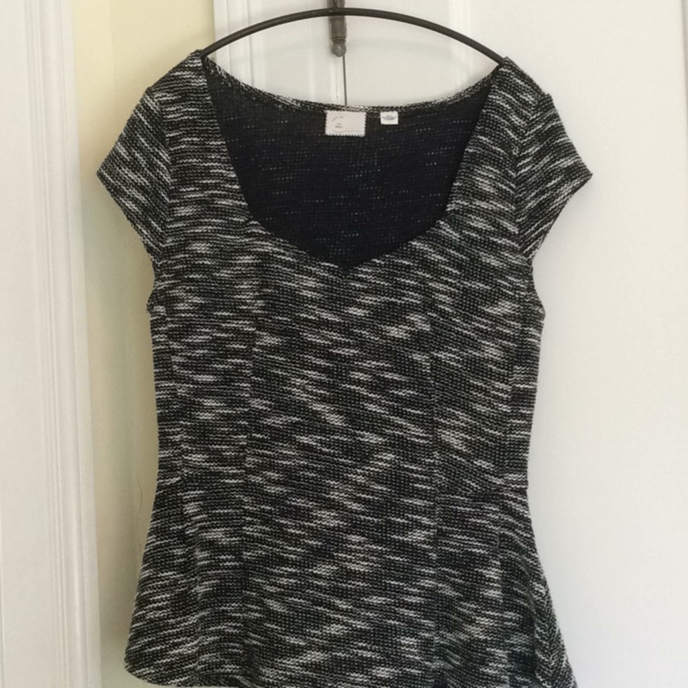 Anthropologie B&W peplum top Small
